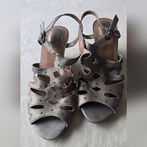 Clarks Women's Metallic Sandals